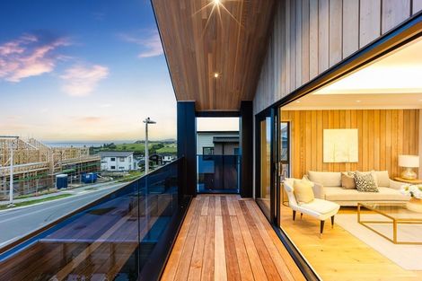 Photo of property in 49 Kumukumu Road, Long Bay, Auckland, 0630