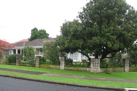 Photo of property in 2 Matuku Place, Papatoetoe, Auckland, 2025