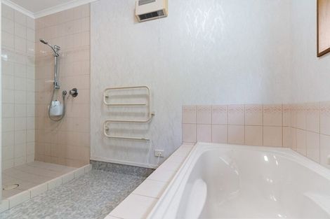 Photo of property in 18c Ashmore Drive, Frankleigh Park, New Plymouth, 4310