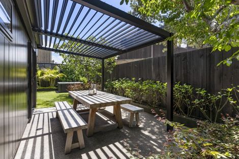 Photo of property in 35a Montgomery Avenue, Belmont, Auckland, 0622