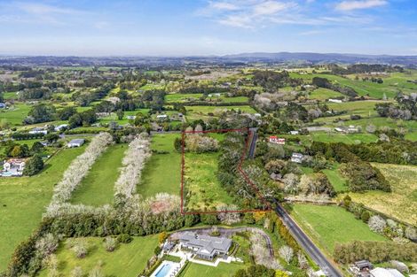Photo of property in 86 Tawa Road, Kumeu, 0891