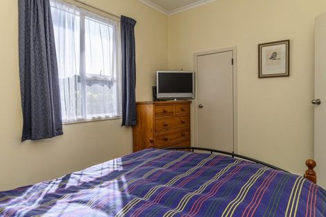 Photo of property in 8 Barrett Street, Westown, New Plymouth, 4310