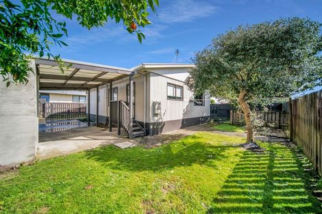 Photo of property in 45a Sutton Crescent, Papakura, 2110