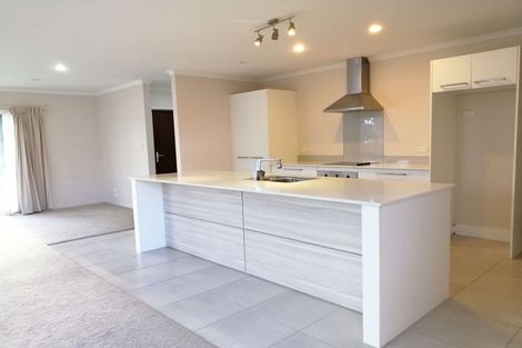 Photo of property in 1 Poaka Avenue, Takanini, 2112