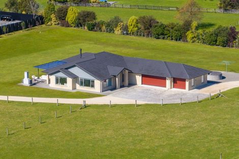 Photo of property in 250 Hughes Line, West Taratahi, Masterton, 5887