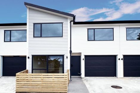 Photo of property in 22d Royton Avenue, Mangere East, Auckland, 2024
