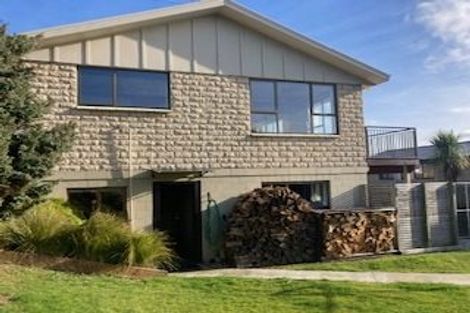 Photo of property in 2 Leith Street, Kinmont Park, Mosgiel, 9024