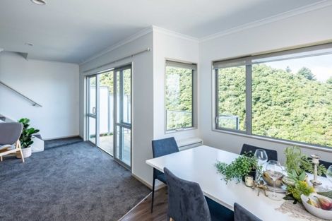 Photo of property in Onslow Heights, 17c Onslow Road, Khandallah, Wellington, 6035