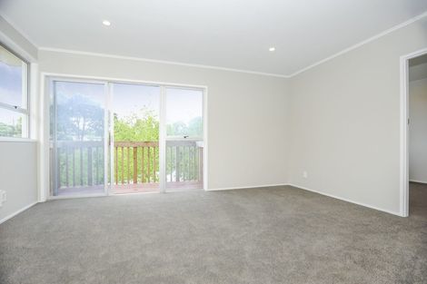 Photo of property in 2/15 Marina Road, Torbay, Auckland, 0630