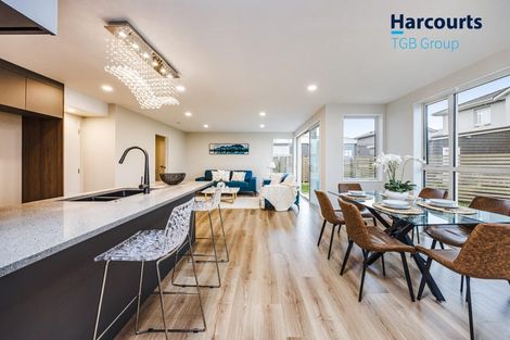 Photo of property in 18 Aeronautic Road, Takanini, 2112