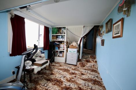 Photo of property in 23 Nash Parade, Foxton Beach, Foxton, 4815