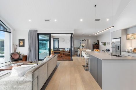 Photo of property in 15 Avocado Lane, Bethlehem, Tauranga, 3110