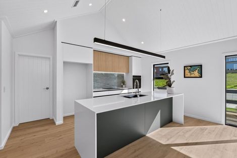Photo of property in 8 Annie Aranui Drive, Poraiti, 4182