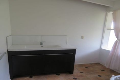 Photo of property in 4 Knox Road, Hillpark, Auckland, 2102