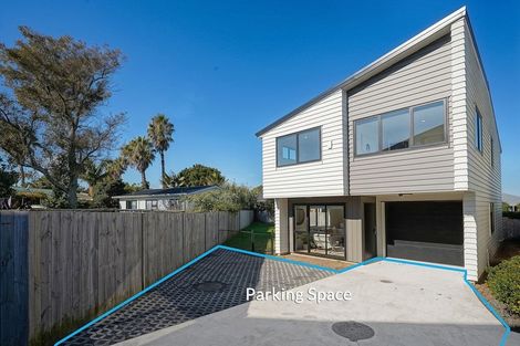 Photo of property in 29a Mackenzie Street, Te Atatu South, Auckland, 0610