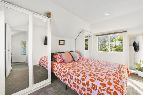 Photo of property in 25 Omar Street, Khandallah, Wellington, 6035