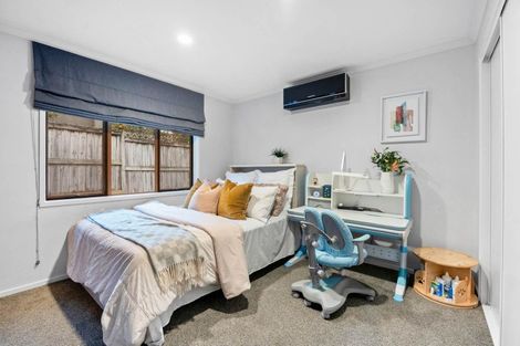 Photo of property in 124 Kyle Road, Greenhithe, Auckland, 0632