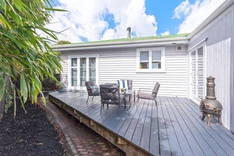 Photo of property in 23a Riserra Drive, Ranui, Auckland, 0612