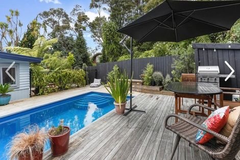 Photo of property in 14 Konini Road, Titirangi, Auckland, 0604