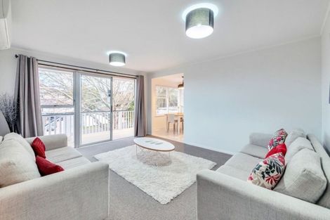 Photo of property in 17 Temuri Place, Glendene, Auckland, 0602