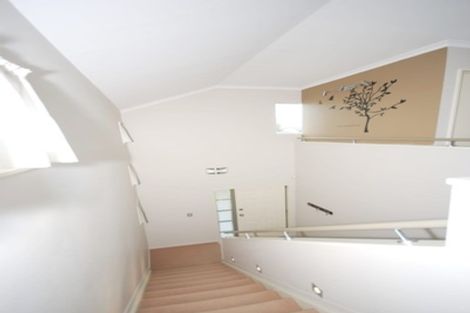 Photo of property in 11 Lilybank Crescent, East Tamaki, Auckland, 2013