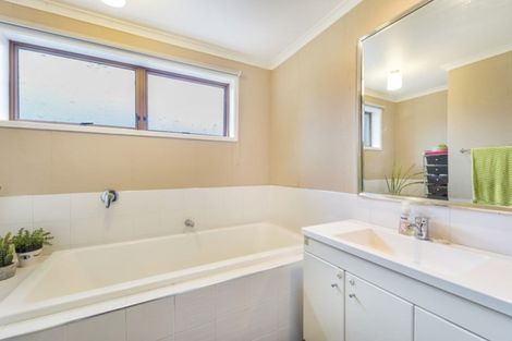 Photo of property in 7 Mclaren Place, Chedworth, Hamilton, 3210