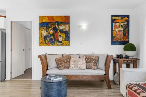 Photo of property in 1 Gobray Crescent, Mount Maunganui, 3116