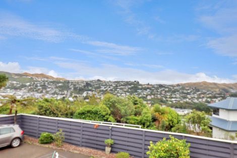 Photo of property in 92 Stewart Drive, Newlands, Wellington, 6037