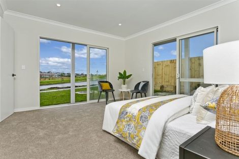 Photo of property in 47 Symes Drive, Red Beach, 0932