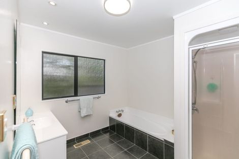 Photo of property in 11 Moreland Avenue, Pukete, Hamilton, 3200