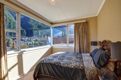 Photo of property in 6 Weaver Street, Queenstown, 9300