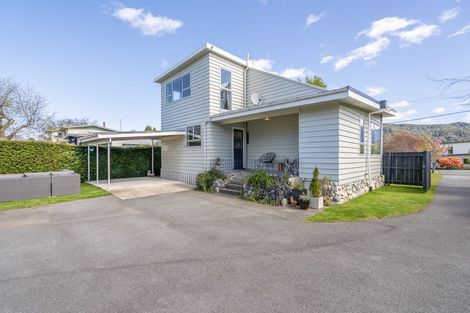 Photo of property in 23 Home Street, Manapouri, 9679