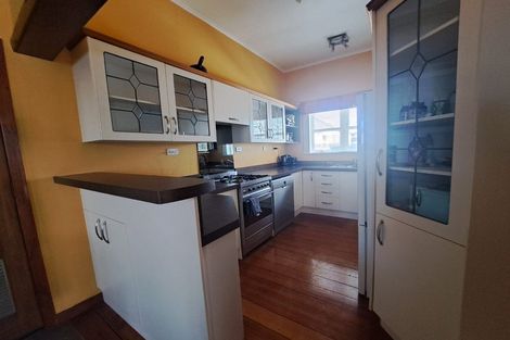 Photo of property in 2 Heretaunga Street, Petone, Lower Hutt, 5012