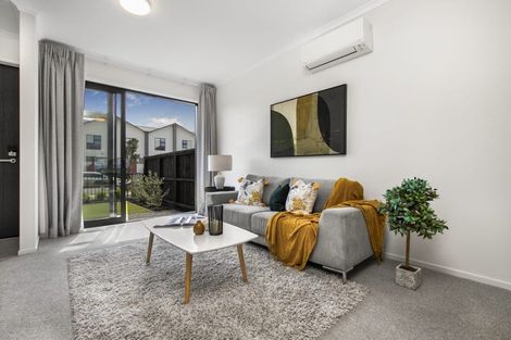 Photo of property in 43 Manarini Road, Westgate, Auckland, 0614