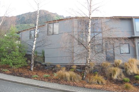 Photo of property in 12 Aspen Grove, Fernhill, Queenstown, 9300