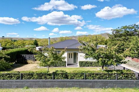 Photo of property in 66 Bledisloe Street, Kurow, 9435