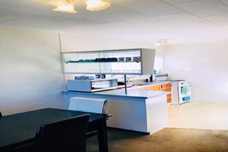 Photo of property in 2/28 Alfriston Road, Manurewa East, Auckland, 2102