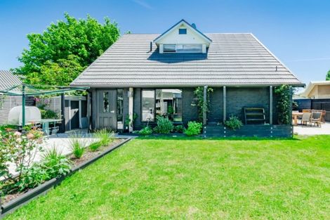 Photo of property in 7a Lesley Grove, Waikanae, 5036