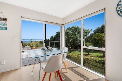 Photo of property in 1326 Whangaparaoa Road, Army Bay, Whangaparaoa, 0930