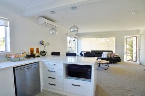 Photo of property in 1/29 Nikau Street, New Lynn, Auckland, 0600