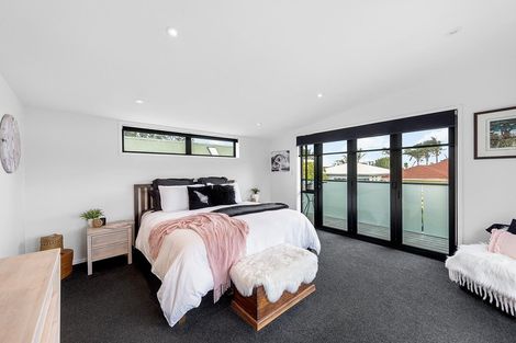 Photo of property in 23a Harbour View Road, Point Chevalier, Auckland, 1022