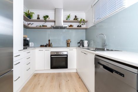 Photo of property in 21 Government Road, Raglan, 3225