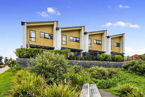 Photo of property in 10 Frances Bryers Road, Hobsonville, Auckland, 0616
