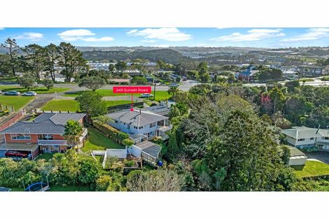Photo of property in 249 Sunset Road, Sunnynook, Auckland, 0632