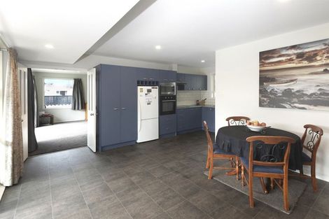 Photo of property in 15 Frensham Crescent, Woolston, Christchurch, 8062