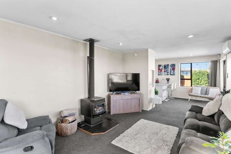 Photo of property in 37 Moffett Street, Islington, Christchurch, 8042