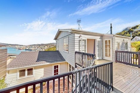 Photo of property in 34 Rama Crescent, Khandallah, Wellington, 6035