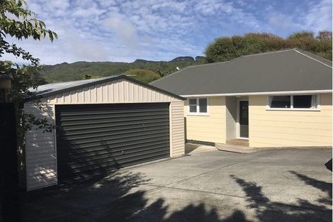 Photo of property in 23 Te Arataura Street, Takapuwahia, Porirua, 5022