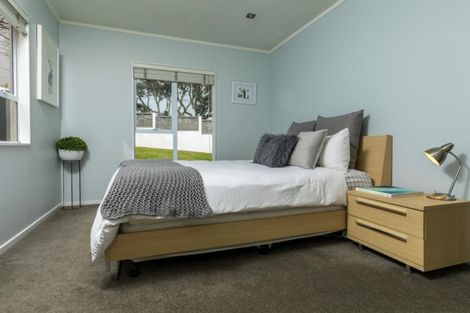 Photo of property in 6a Handley Avenue, Narrow Neck, Auckland, 0624