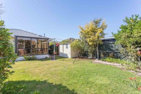 Photo of property in 15 Emlyn Place, Avondale, Christchurch, 8061